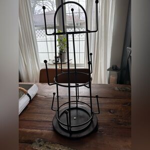Farmhouse Metal Mug Tree Organizer